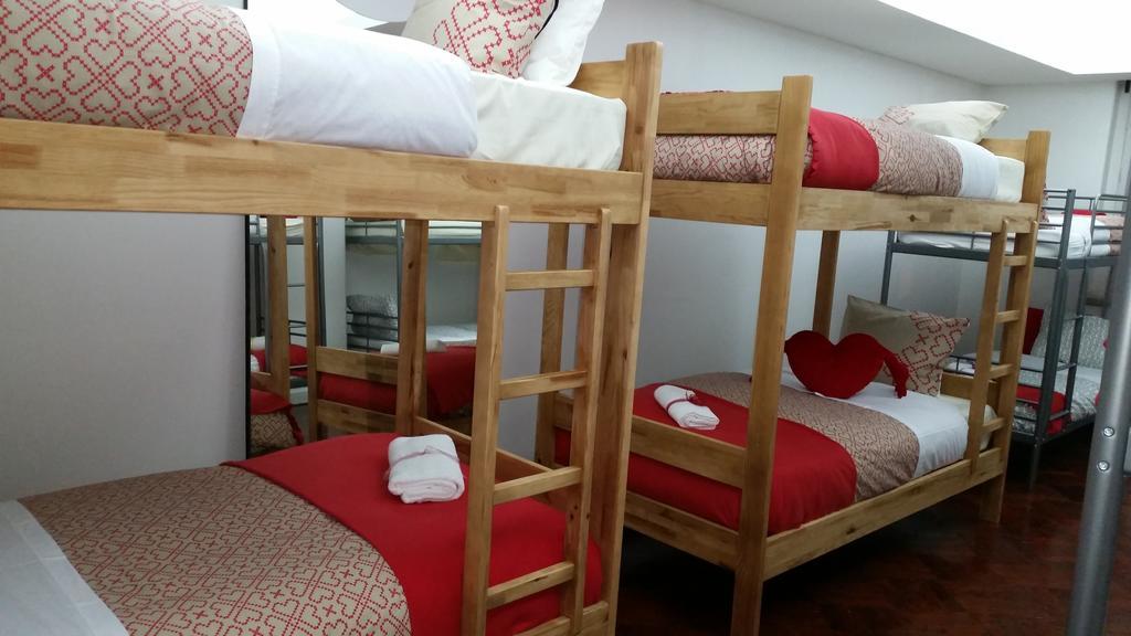Turkish Style Hostel Lisbon Room photo