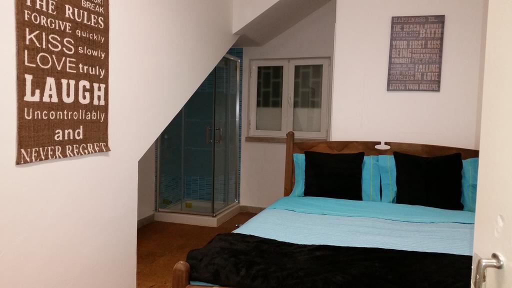 Turkish Style Hostel Lisbon Room photo